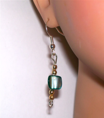 LONE Earings - Green shell LONE Earings - Green shell
